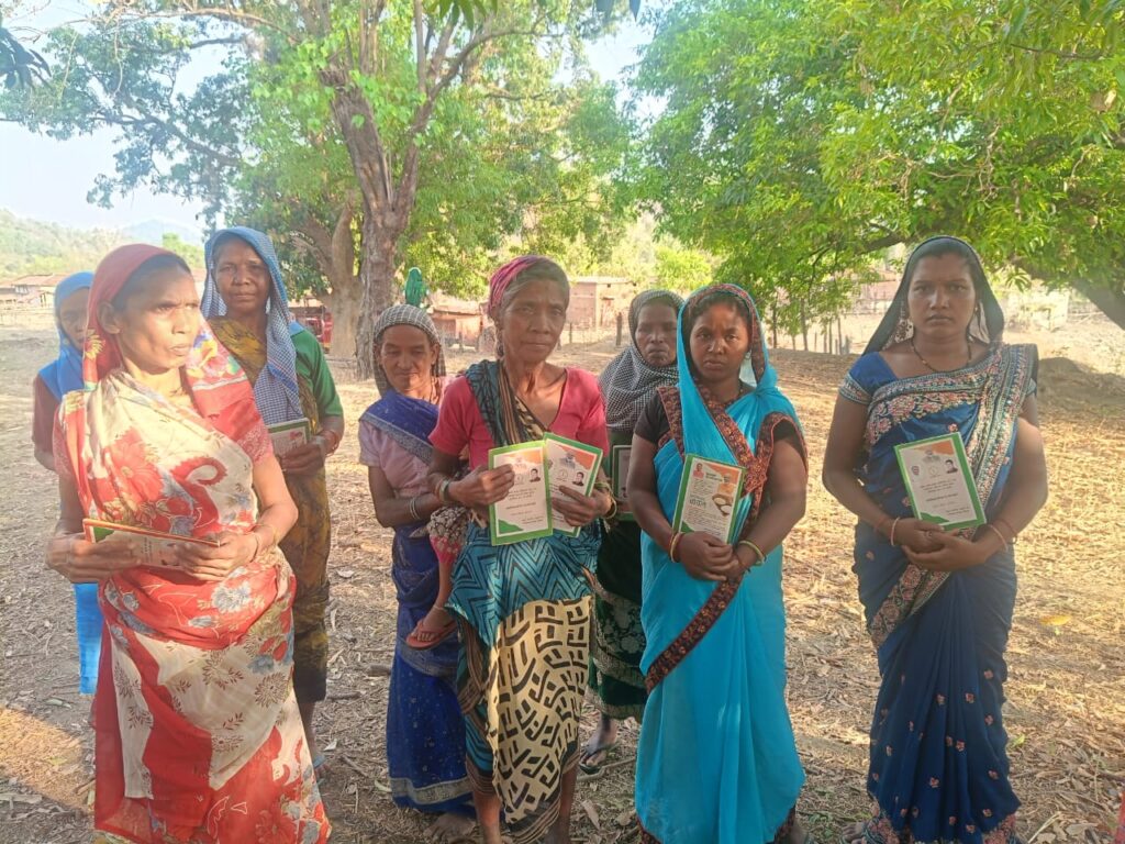 पैसा लेकर बनाया पीडीएस संचालक राशन कार्ड फिर किया 4 माह का राशन गबन, हुई शिकायत 2 IMG 20250509 WA0029