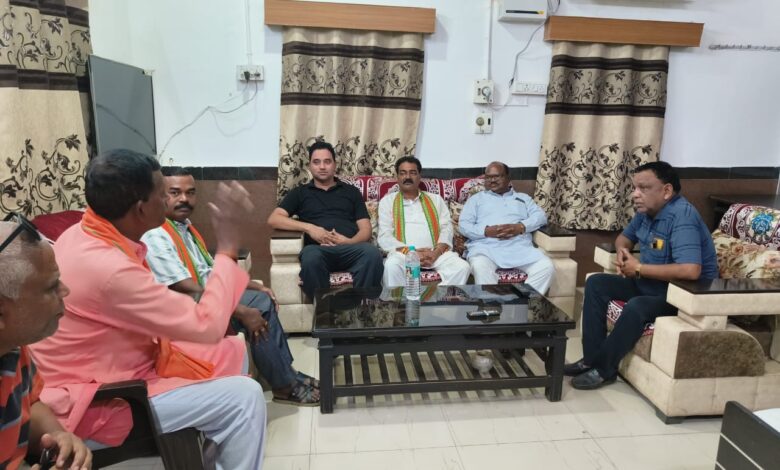 अंत्यव्यवसायी निगम के अध्यक्ष सुरेंद्र बेसरा का संक्षिप्त धरमजयगढ़ प्रवास 1 IMG 20250604 WA0006