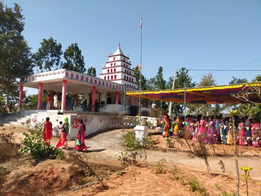 मुख्यमंत्री विष्णुदेव साय के निर्देश पर शारदाधाम पर्यटन स्थलों की सूची में हुआ शामिल 2 IMG 20250619 WA0033
