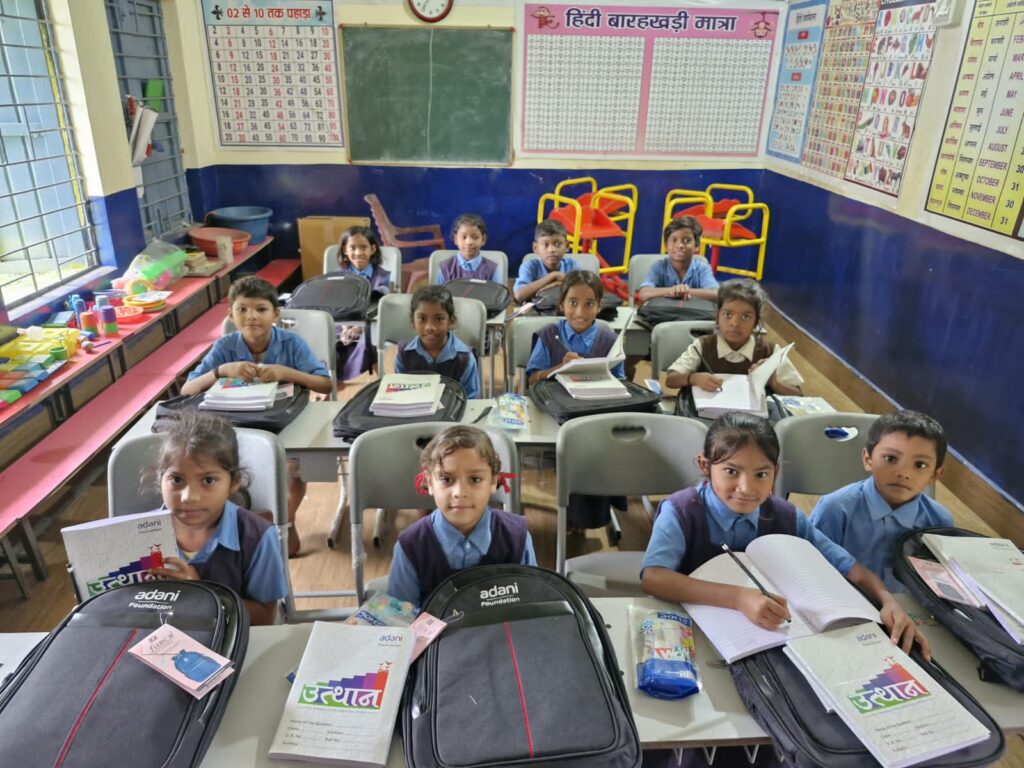 प्रोजेक्ट उत्थान के तहत शिक्षा की ओर एक सशक्त कदम, रायगढ़ में हुआ शाला प्रवेशोत्सव का भव्य आयोजन 3 IMG 20250707 WA0029