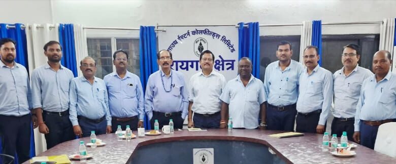 आई एस ओ अधिकारी सनत कुमार तिवारी का रायगढ़ क्षेत्र दौरा, सुरक्षा को लेकर सभी खदानों के अधिकारियों को दिया निर्देश, कार्य में सुरक्षा से कोई समझौता नहीं किया जाए 1 IMG 20251028 WA0112