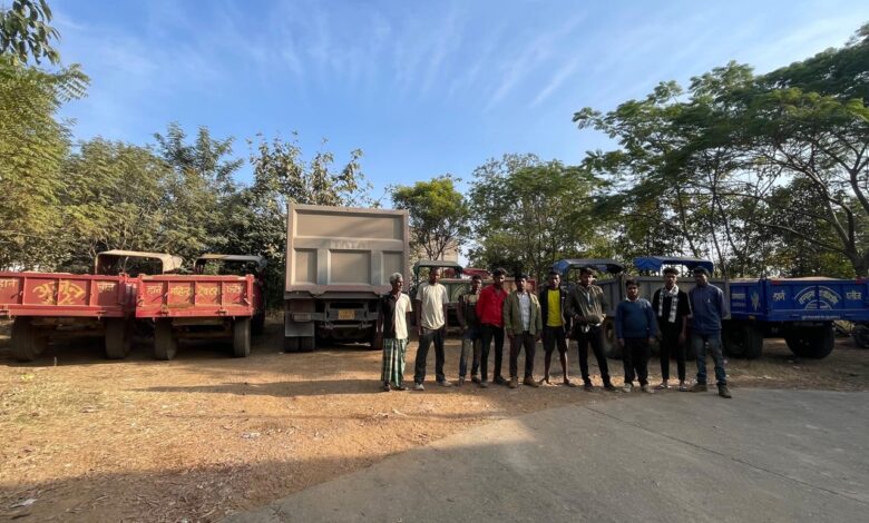 धरमजयगढ़ क्षेत्र में अवैध खनिज परिवहन कर रहे, 9 वाहनों पर खनिज विभाग द्वारा कार्यवाही 1 IMG 20251225 WA0007